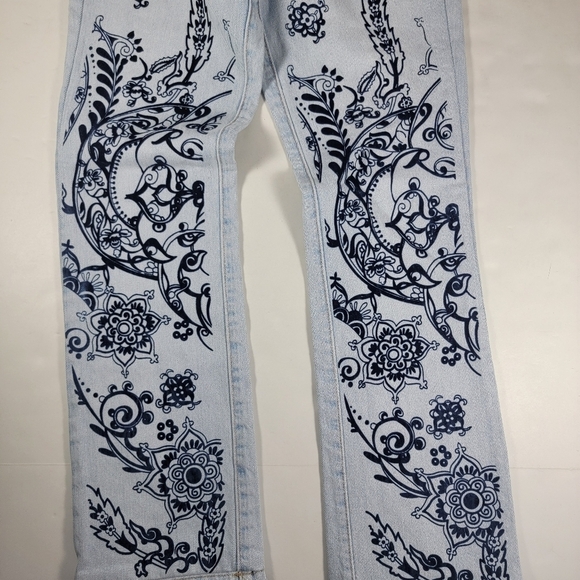 Guess Jeans Sz 26/27 Low Rise Bootcut Light Wash Embroidered DIY Y2K 90's - Picture 2 of 7